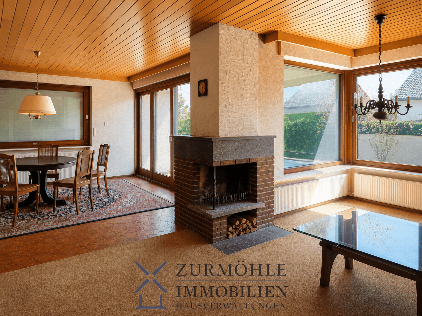 EG Wohn-Esszimmer mit Kamin